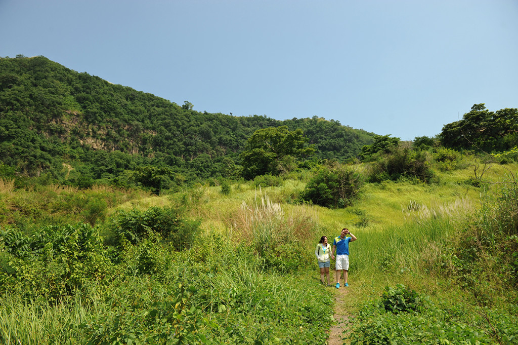 J-L Taal Volcano Prenup 004