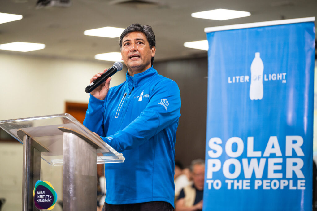 Liter of Light Solar Lamp Building Event