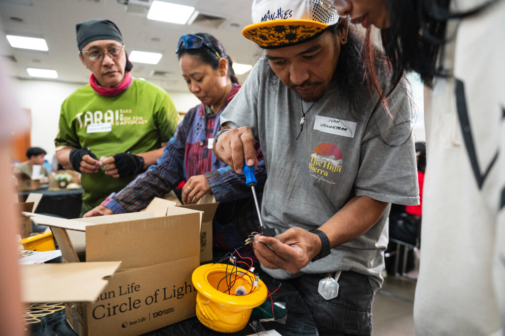 Liter of Light Solar Lamp Building Event